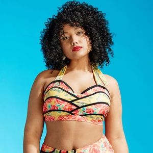 Set the Serene Bikini Top in Sunlit Blooms